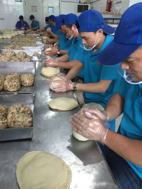 温州非遗月饼一天卖出3万个,料足馅多,温州人一定吃过它!